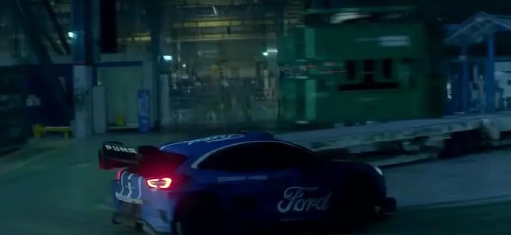 Ford: acrobazie e tanta adrenalina con la Puma Hybrid Rally1 [Video]