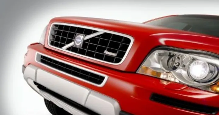 Volvo XC90: presto anche a trazione anteriore