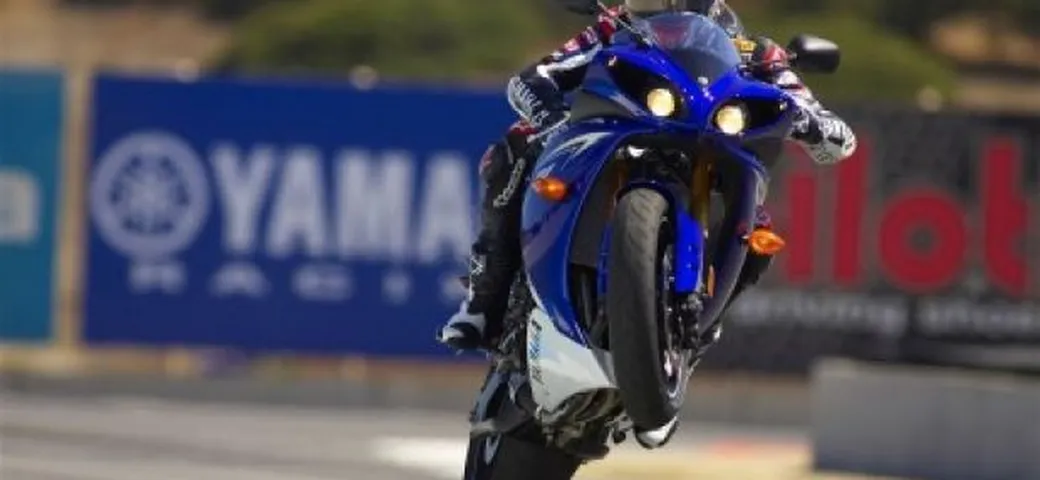 Wallpaper Yamaha YZF-R1