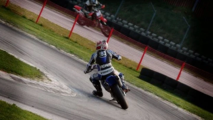 Scatto in Corsa: Supermotard in Friuli