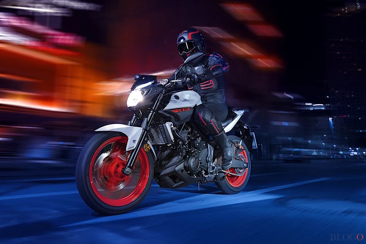 Yamaha presenta la nuova MT-03