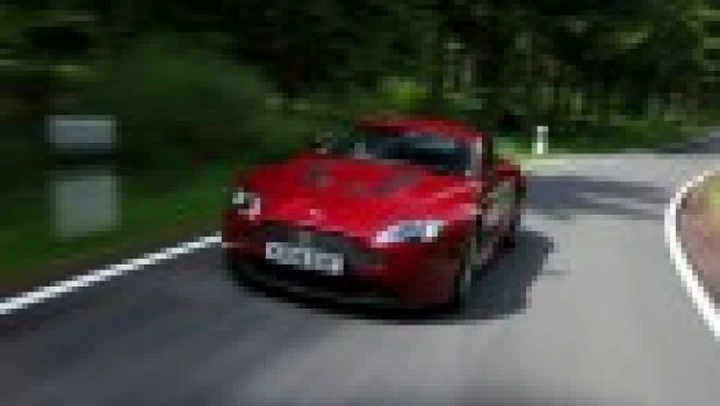 Video: Jay Leno prova la Aston Martin V12 Vantage
