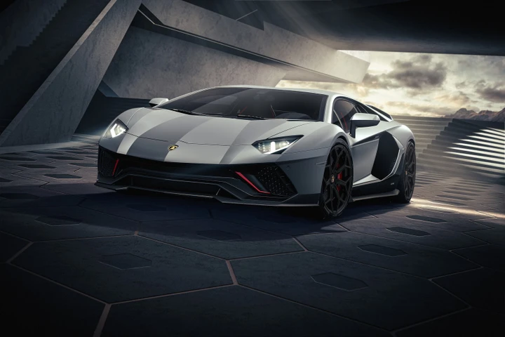 Lamborghini Aventador Ultimae: perché torna in produzione