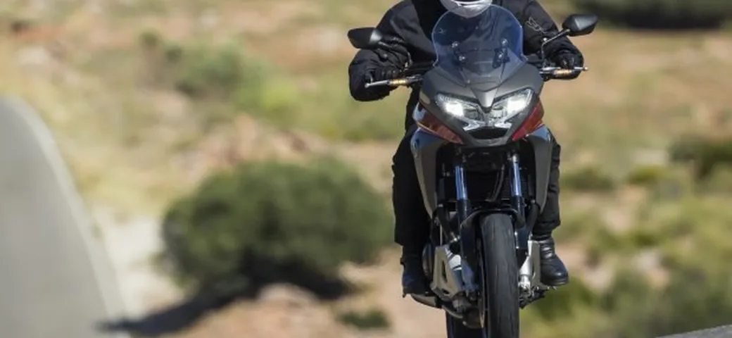Honda presenta a EICMA i caschi Kabuto