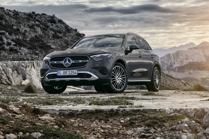 Mercedes-Benz GLC 2022: allestimenti e prezzi per l'Italia