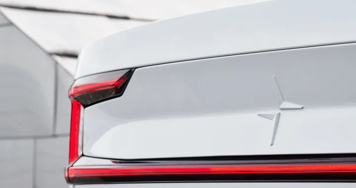 Auto elettriche: nuova foto della Polestar 2 di Volvo