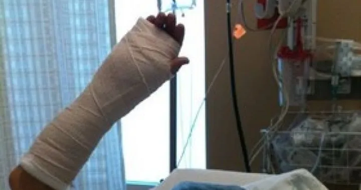 Nicky Hayden operato al polso