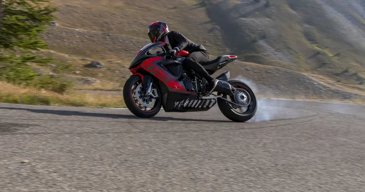 MV Agusta: il nuovo di "Mr Nogues" pronto a conquistare il web