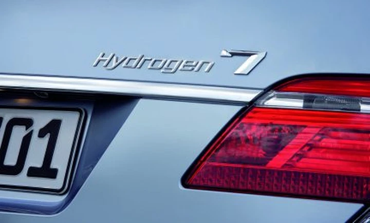 BMW Hydrogen 7 - la prima ad idrogeno