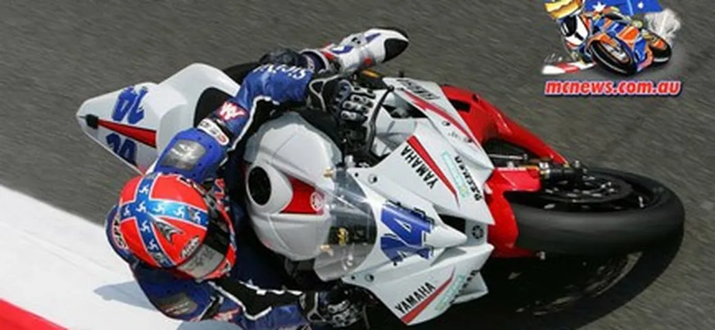 WSS: Anthony West vince nel diluvio inglese