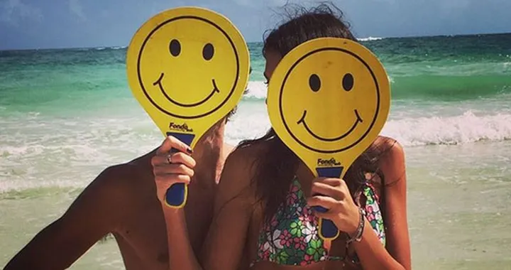 Per Rossi e la Morselli è tempo di selfie in spiaggia