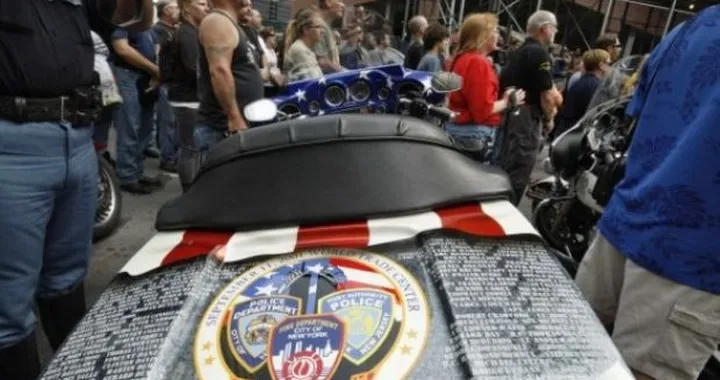 Invasione di motociclisti a New York per celebrare i 10 anni dall'11 Settembre