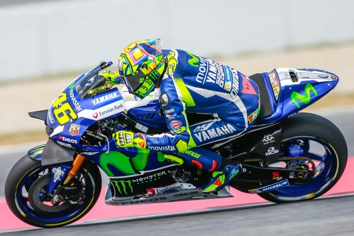 MotoGP Assen 2016: vince Miller su Marquez, fuori Valentino e Dovizioso.