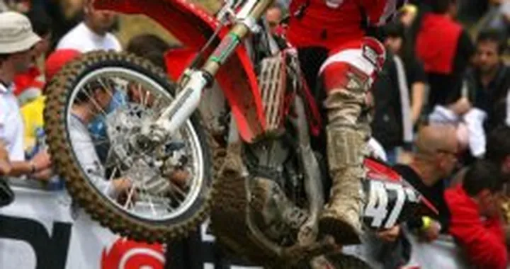 Motocross: accordo tra Pascal Leuret e Martin Honda