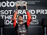 MotoGP 2025: Bezzecchi trionfa a Silverstone e rilancia Aprilia