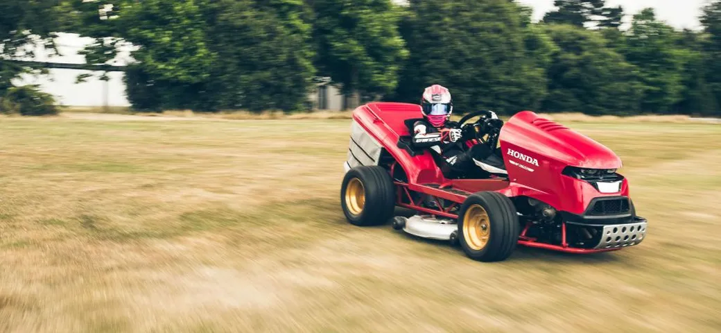 Honda Mean Mower V2: il trattorino da 193 cv a Goodwood [Video]