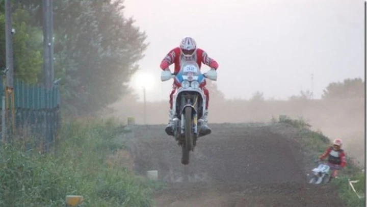 Scatto in Corsa: Africa Twin anni ‘90 al Crossodromo di Lugo