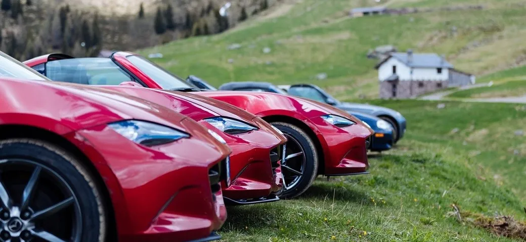 Mazda MX-5 Back to Drive: raduno diffuso che celebra il ritorno alla normalità