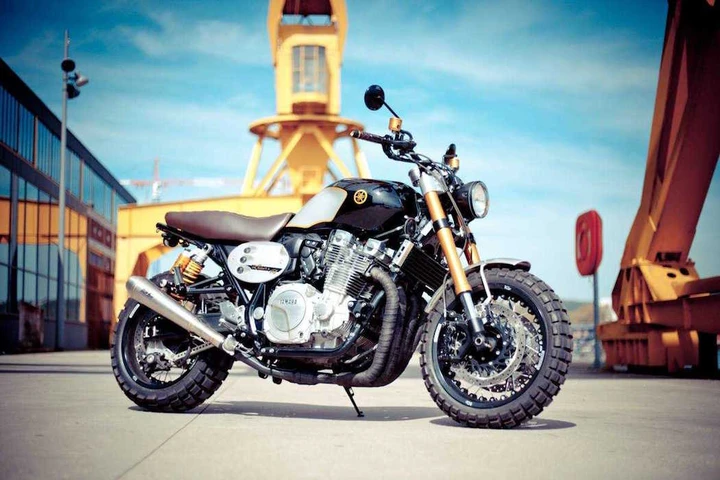 Yamaha XJR1300 Scrambler by L'Atelier 5 & Flash 76