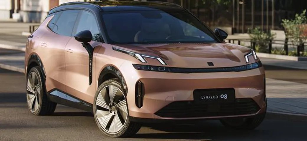Lynk & Co 08, questo SUV plug-in ha un'autonomia incredibile: oltre 200 km in EV