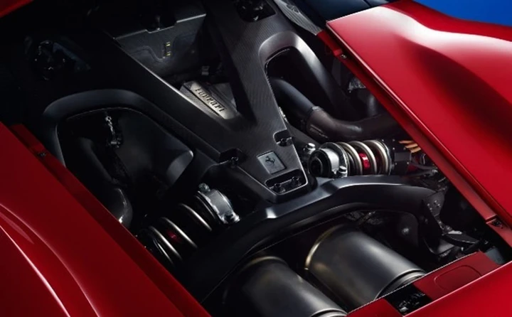 Ferrari preferisce il nuovo V6 rispetto al classico V12: va più forte