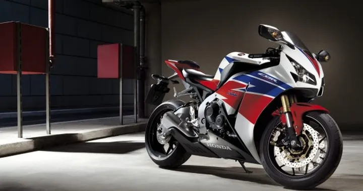 Honda: nuova CBR1000RR 2014 all'EICMA?