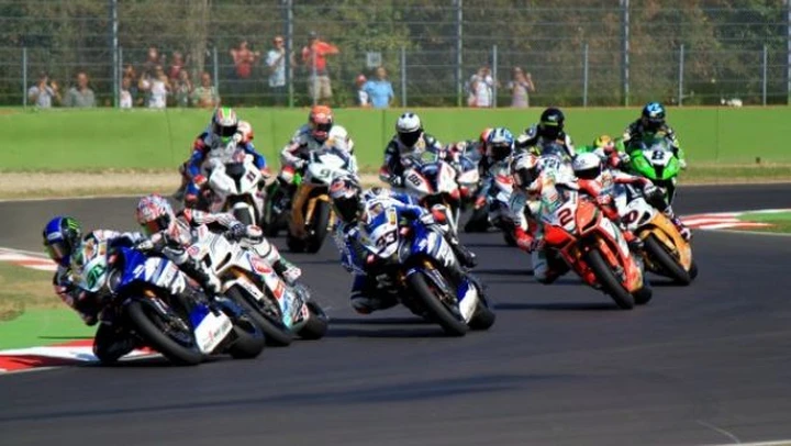 Scatto in Corsa: Gara 1 SBK Imola 2011