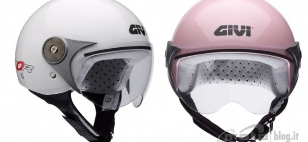 Bambini in sella con il casco HPS Junior Givi