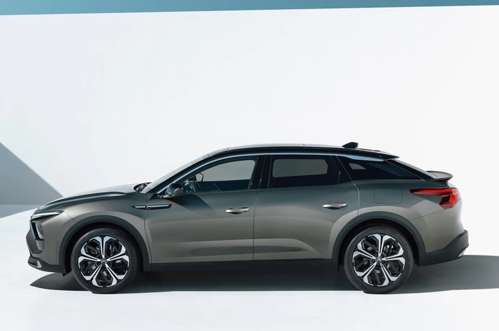 Citroen C5 X: video anteprima