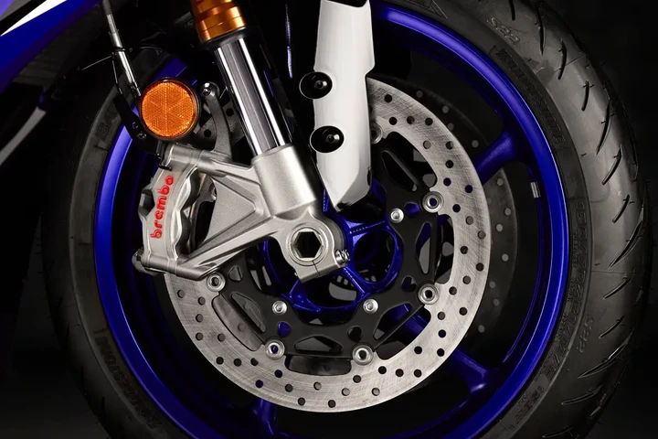 Yamaha e Bridgestone
