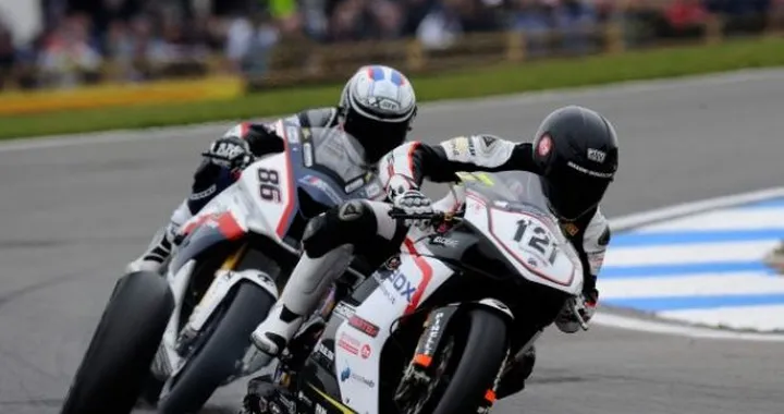 WSBK, Donington: Maxime Berger perde la ruota posteriore in gara 1