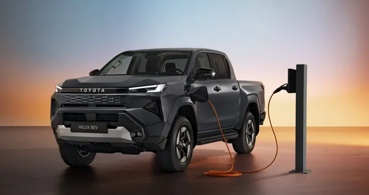 Nuovo Toyota Hilux, la nona generazione è anche elettrica