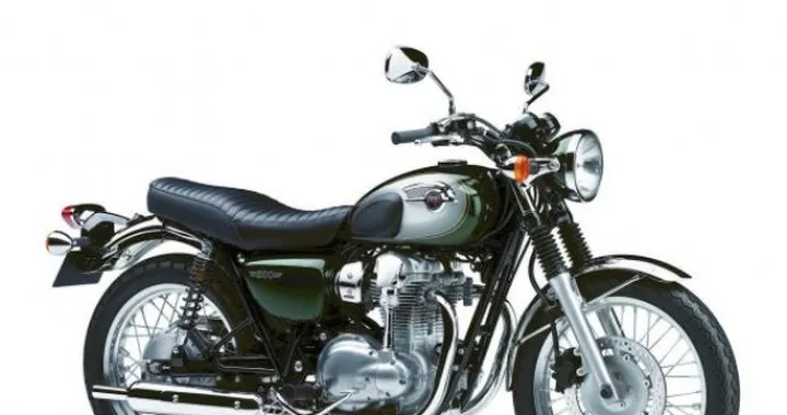 Listino Kawasaki 2011: arriva la W800 a 8.190 euro, la ZX-10R aumenta di 1.500 euro e sale a 15.990 euro