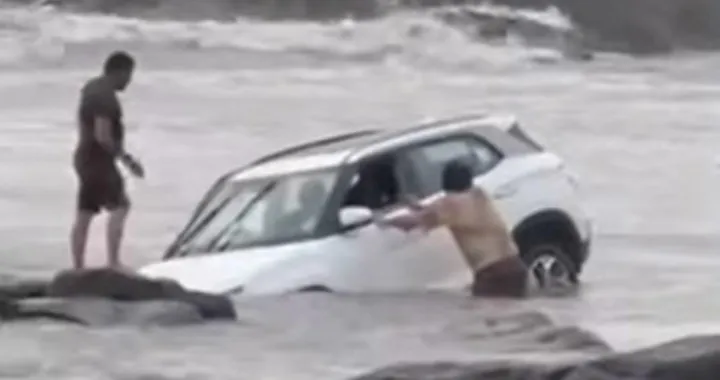 Il SUV a noleggio finisce in mare [Video]