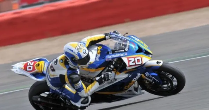 SSTK 1000, Nurburgring: cadono i "top", vince Sylvain Barrier