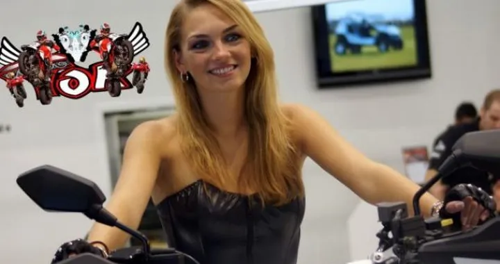 Sexy Bikers: le ragazze del Salone di Colonia