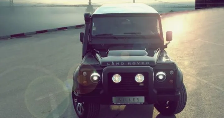 Vilner Land Rover Defender Wood