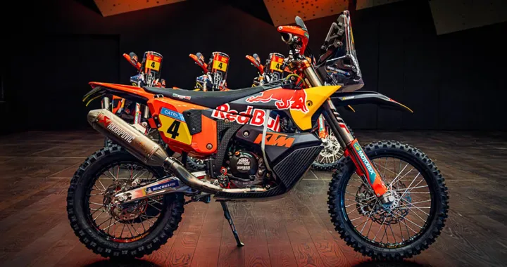 KTM 450 Rally Replica 2026, una moto da Dakar per pochi eletti