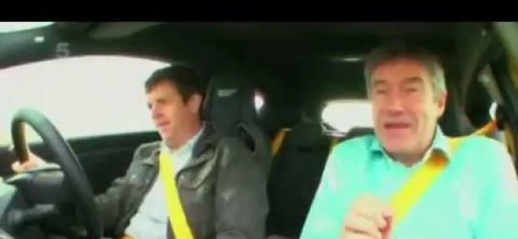 Video: Fifth Gear confronta Renault Megane RS Trophy e Nissan 370Z