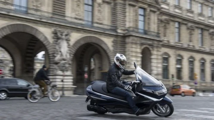 Piaggio X10 2012 - Live Test
