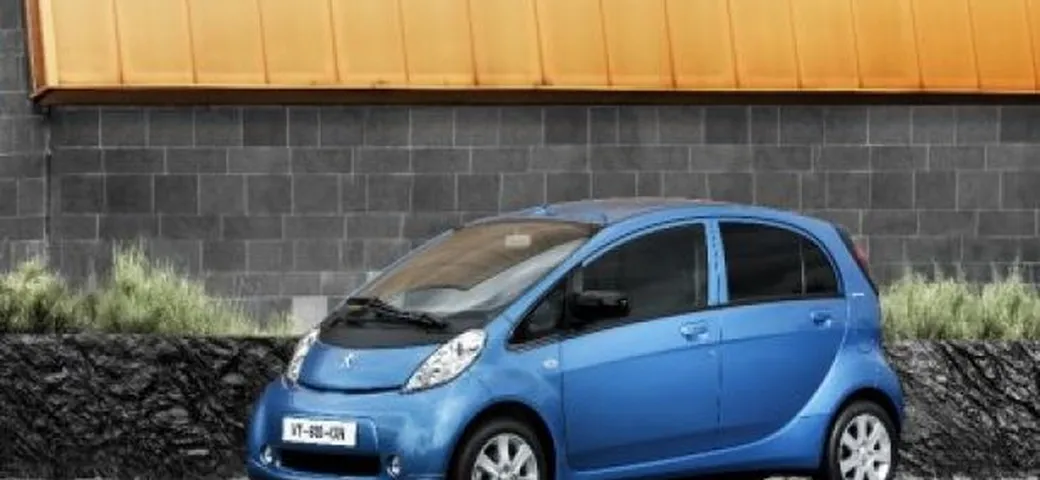 Com'è fatta l'auto elettrica Peugeot iOn