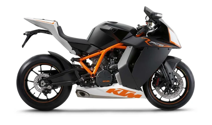 KTM: una sportiva su base 890 Duke R nel 2021?