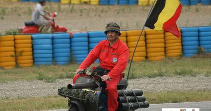 Foto del giorno: Vespa Militare!