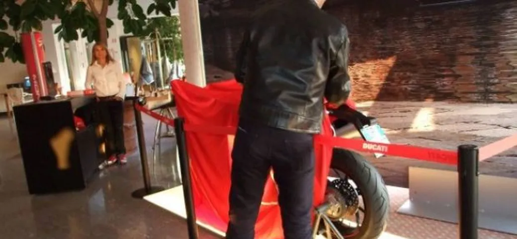 Live @ Test Ducati Monster 796