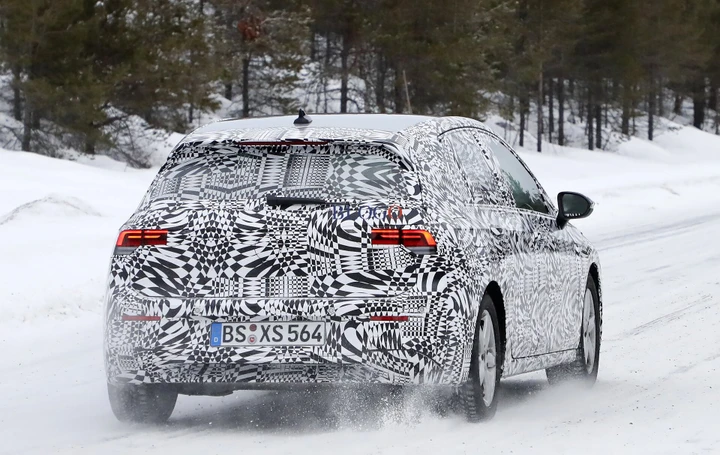 Volkswagen Golf 8: lancio a febbraio nonostante il software