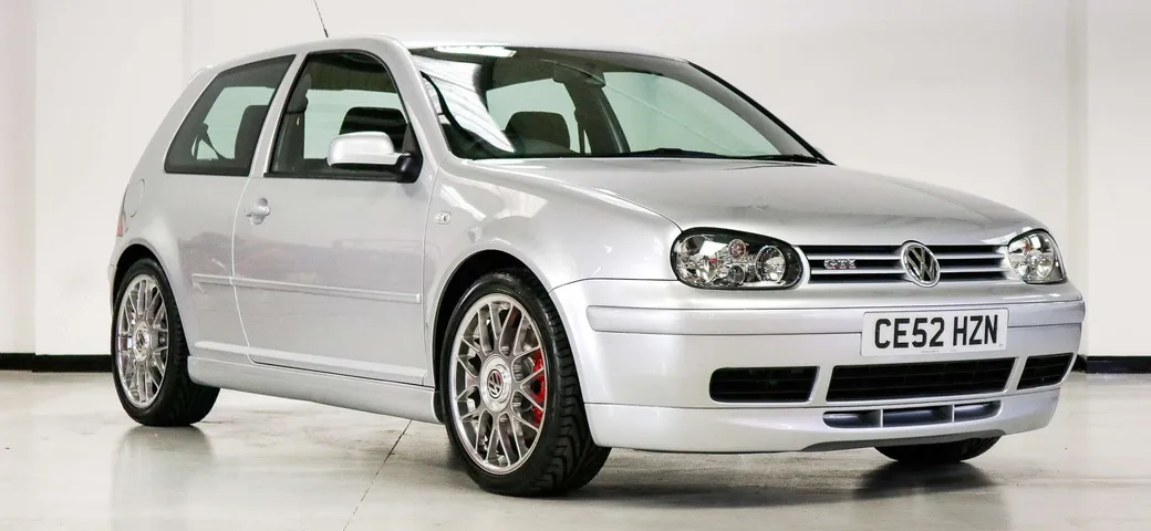 All'asta una splendida Volkswagen Golf GTI Mk4 con soli 12 km