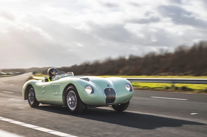 Jaguar C-Type Continuation: completato il primo esemplare
