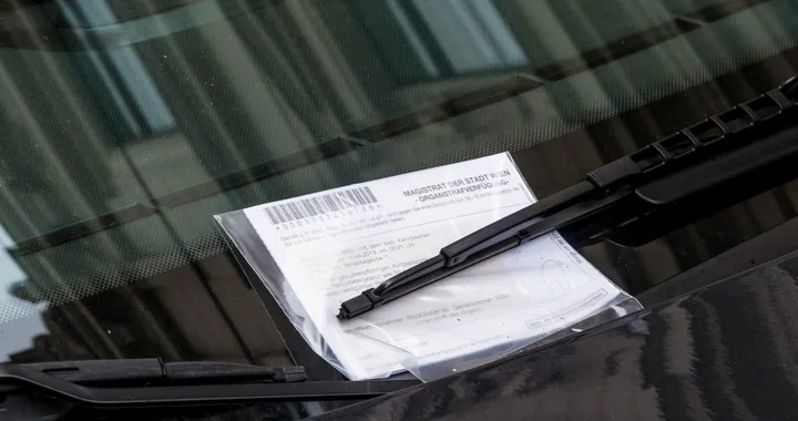 Tre multe in dieci giorni, quando il divieto di sosta diventa un problema