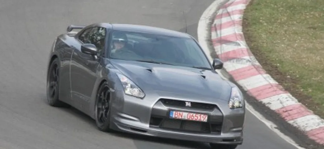 Nissan GT-R V-Spec - 7.25 sul ring
