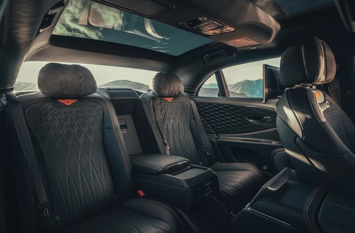 Bentley Flying Spur: posteriore dell'abitacolo da sogno